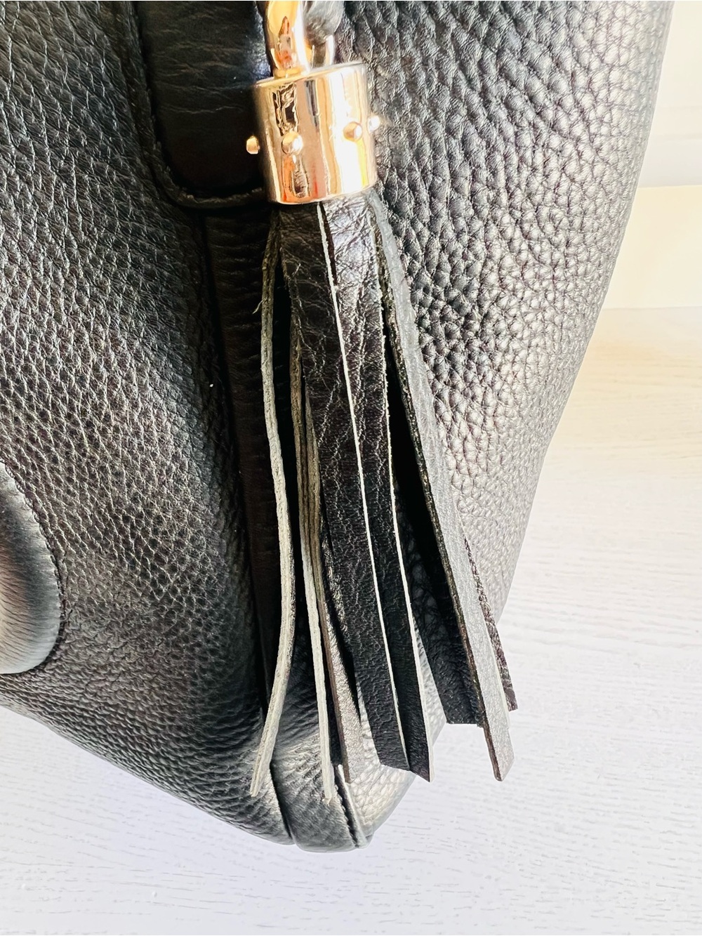 Black Leather Shoulder Bag with Tassels- G Logo - Picture 3 of 13